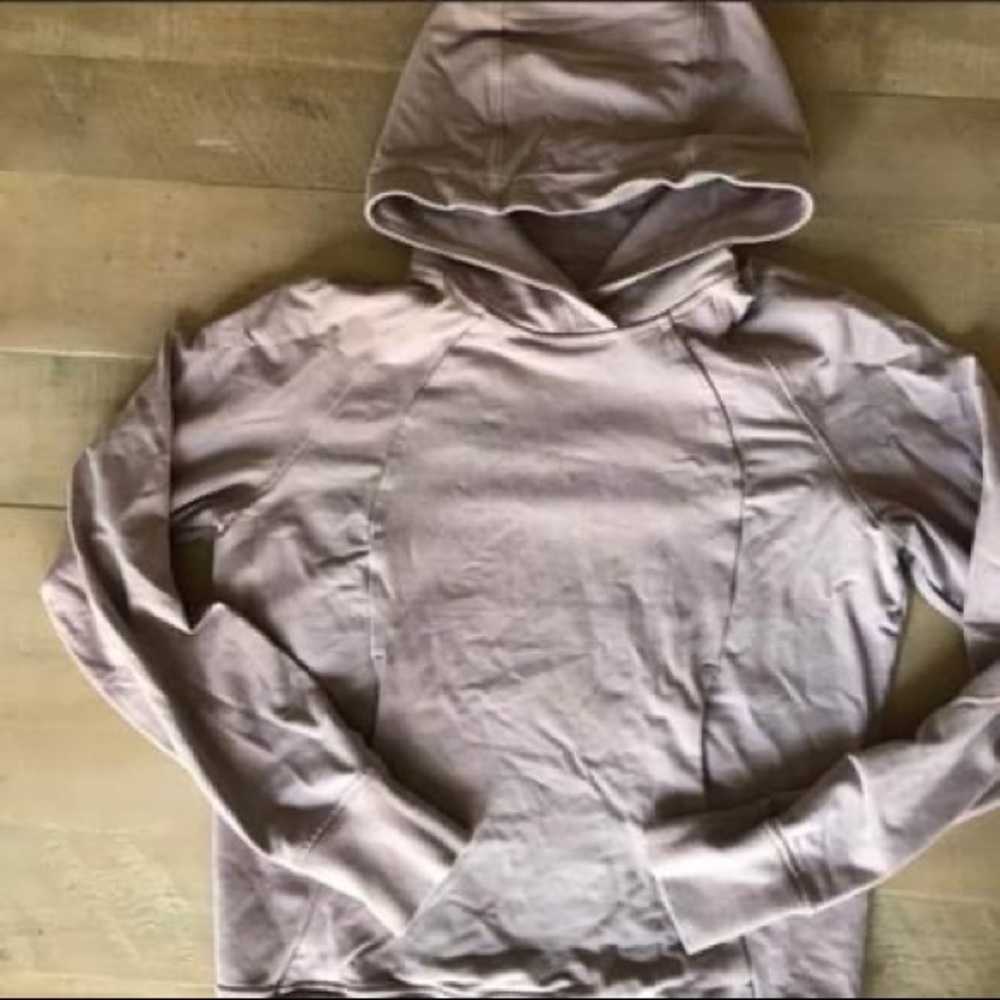 Lululemon Scuba pullover/ hoodie! Size 6